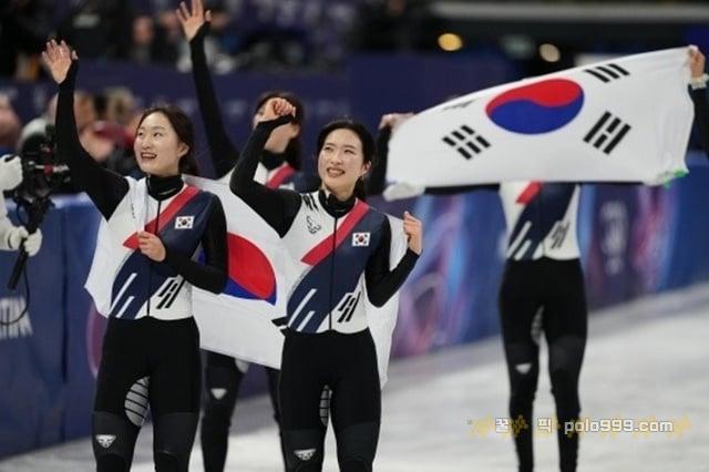 일본 10위→중국 12위→한국 13위…아시아 3국 경쟁, 도토리 키재기? 아니다, 日 확실히 달랐다 일본 10위→중국 12위→한국 13위…아시아 3국 경쟁, 도토리 키재기? 아니다, 日 확실히 달랐다